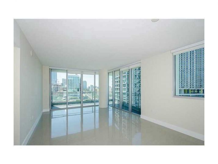 92 SW 3 ST # 2905, Miami, FL 33130