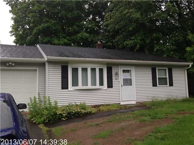 39 Van Horn Dr, East Haven, CT 06512