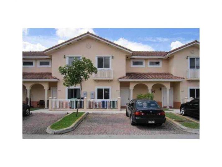 17951 NW 74 # 17951, Hialeah, FL 33015