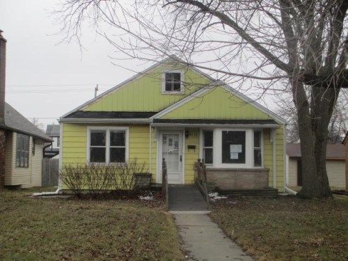 4737 N Green Bay Av, Milwaukee, WI 53209