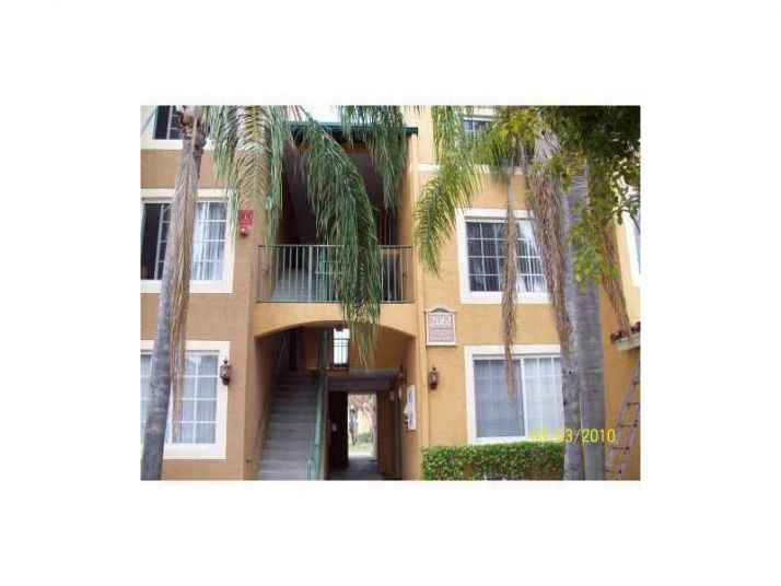 2061 RENAISSANCE # 302, Hollywood, FL 33025