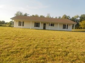 110 Stoney Creek Ln, Murray, KY 42071