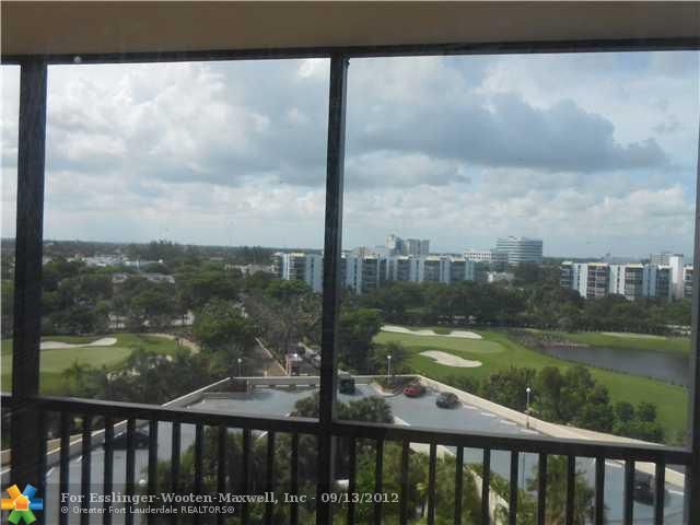 20301 W COUNTRY CLUB DR # 921, Miami, FL 33180