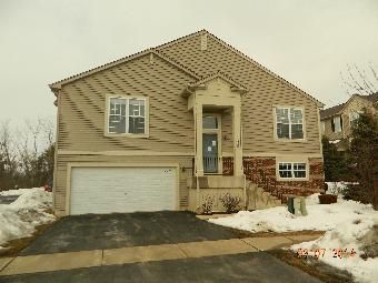 28758 W Pondview Dr, Mchenry, IL 60051