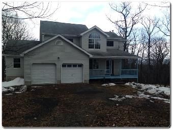 158 Hummingbird Trl, Bushkill, PA 18324