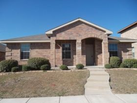 1941 Encino Dr, Lancaster, TX 75146