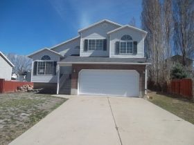 4724 S 2675 W, Roy, UT 84067