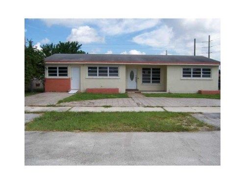 2575 NE 214 ST, Miami, FL 33180