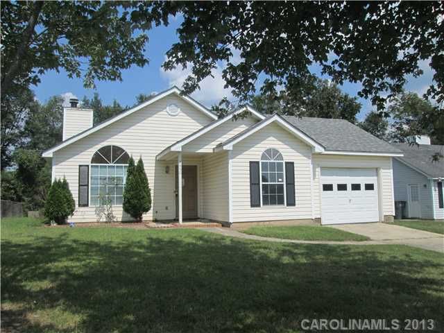 7450 Prindle Lake Dr, Charlotte, NC 28227