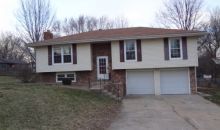 416 Oakbrook Dr Lansing, KS 66043