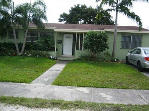 8740 SW 41 TE, Miami, FL 33165