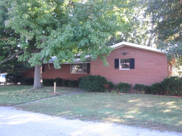 201 Sheridan Ave, North Judson, IN 46366