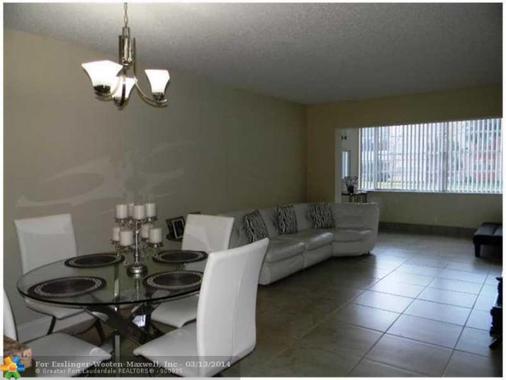 3200 HOLIDAY SPRINGS BLVD # 104, Pompano Beach, FL 33063