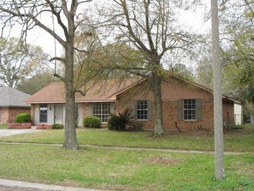 920 Ponderosa Dr, Baton Rouge, LA 70819