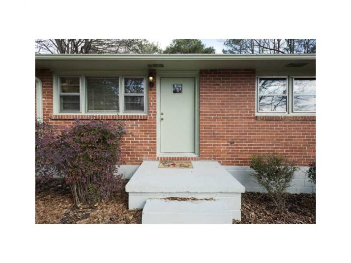 2676 Woodridge Drive, Decatur, GA 30033