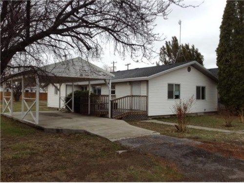 487 1st St W, Hansen, ID 83334