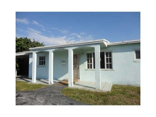 10401 SW 151 TERR, Miami, FL 33176