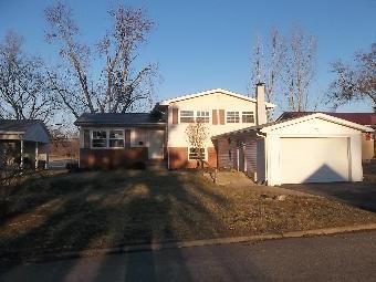 227 Cedarwood Dr, Chillicothe, OH 45601