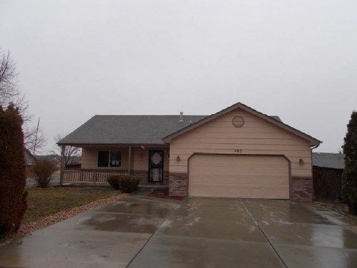 407 Edgewood Ave, Johnstown, CO 80534