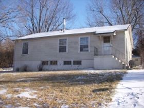 406 Fort St, Waynesville, MO 65583