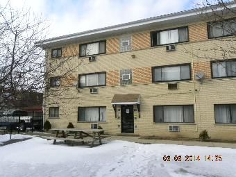 32 S 19th Ave #3W, Maywood, IL 60153