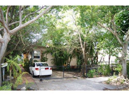 1216 SW 22 TE, Miami, FL 33145