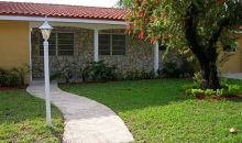 18500 NE 22 AV Miami, FL 33180