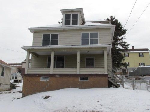 8778 Broadway St, Westmoreland City, PA 15692