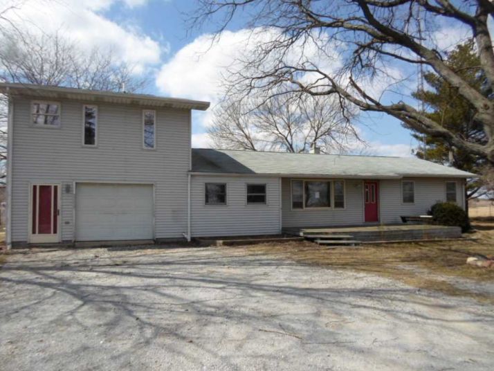 922 N 400 E, Monticello, IN 47960