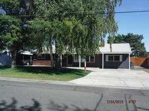 2121 W Lakeside Dr, Moses Lake, WA 98837