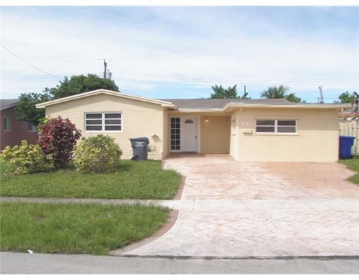 930 NW 74TH WY, Hollywood, FL 33024