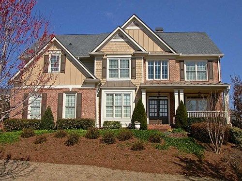 7923 Sleepy Lagoon Way, Flowery Branch, GA 30542