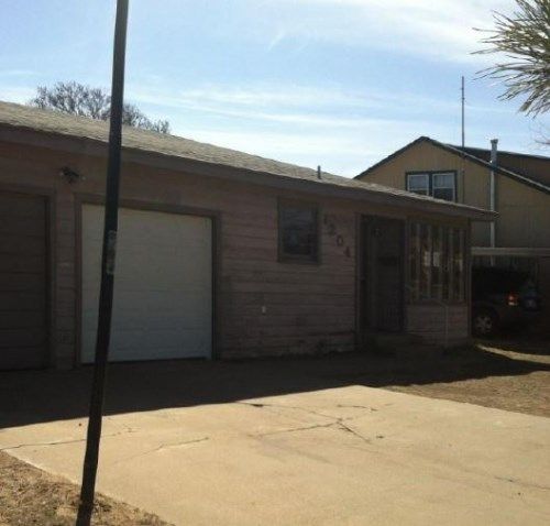 1204 Portland Street, Plainview, TX 79072