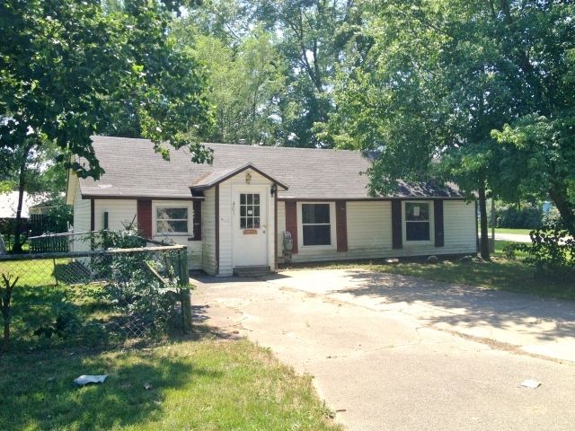 401 S Maple St, Hartford, MI 49057