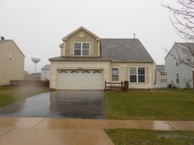 10855 Heartland Ln, Huntley, IL 60142