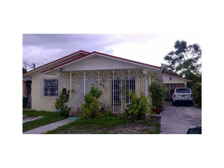 405 NW 43 PL, Miami, FL 33126