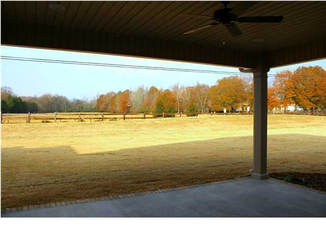 211 Oakbrook Dr., Florence, AL 35630