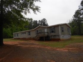 195 Rocky Branch Rd, Barnesville, GA 30204