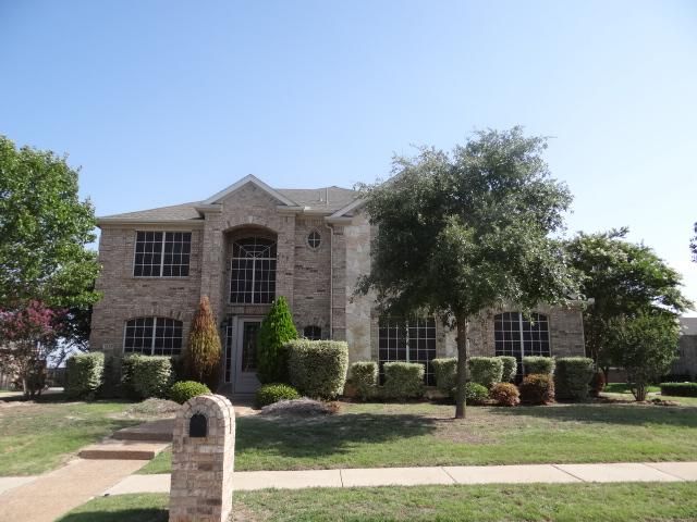 1225 High Bluff Dr, Desoto, TX 75115