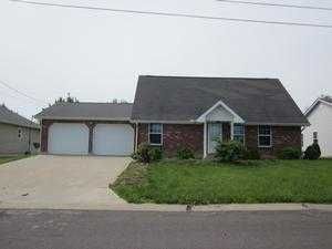 622 E High St, Marshall, MO 65340