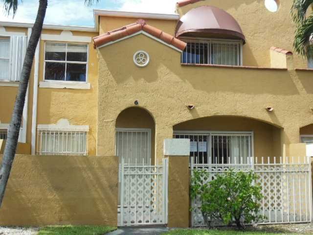 8360 Nw 8th St Apt 11, Miami, FL 33126