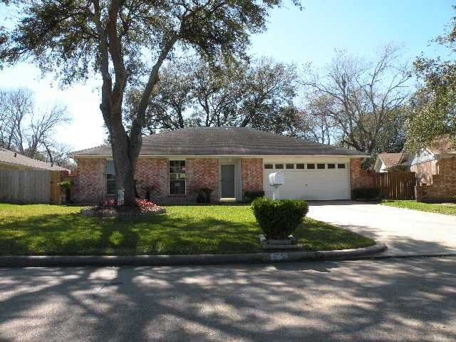 205 Oakwood St, League City, TX 77573