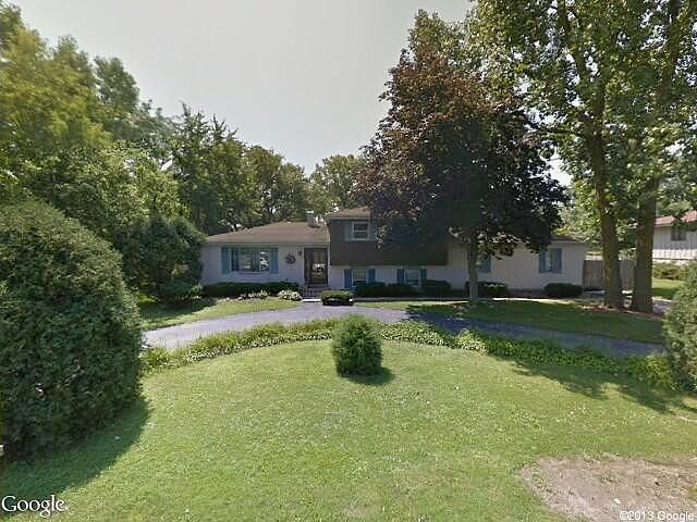 Forestview Dr, Bensenville, IL 60106