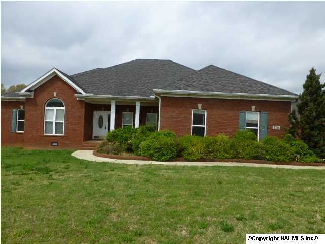 128 Toney Acres Dr, Toney, AL 35773