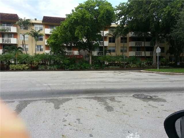 1800 SANS SOUCI BL # 410, Miami, FL 33181