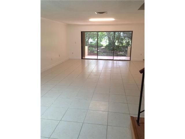 4048 ESTEPONA AV # 1-D-4, Miami, FL 33178