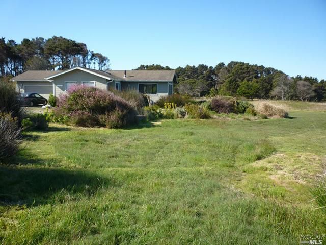 33031 Meghan Ln, Fort Bragg, CA 95437