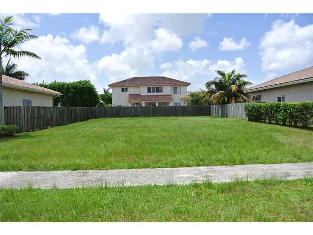 14118 SW 161CT, Miami, FL 33196