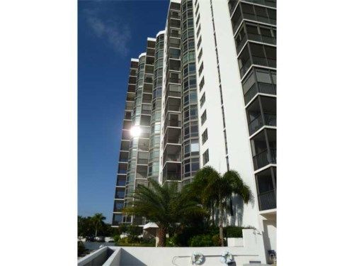 3375 N COUNTRY CLUB DR # 205, Miami, FL 33180