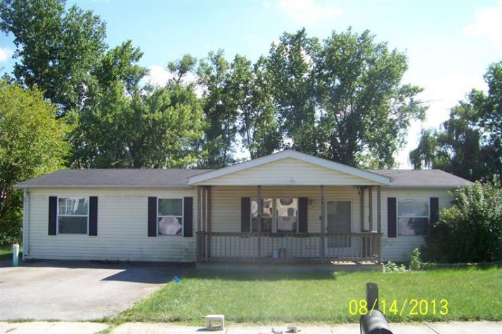 2403 W 61st Pl, Merrillville, IN 46410